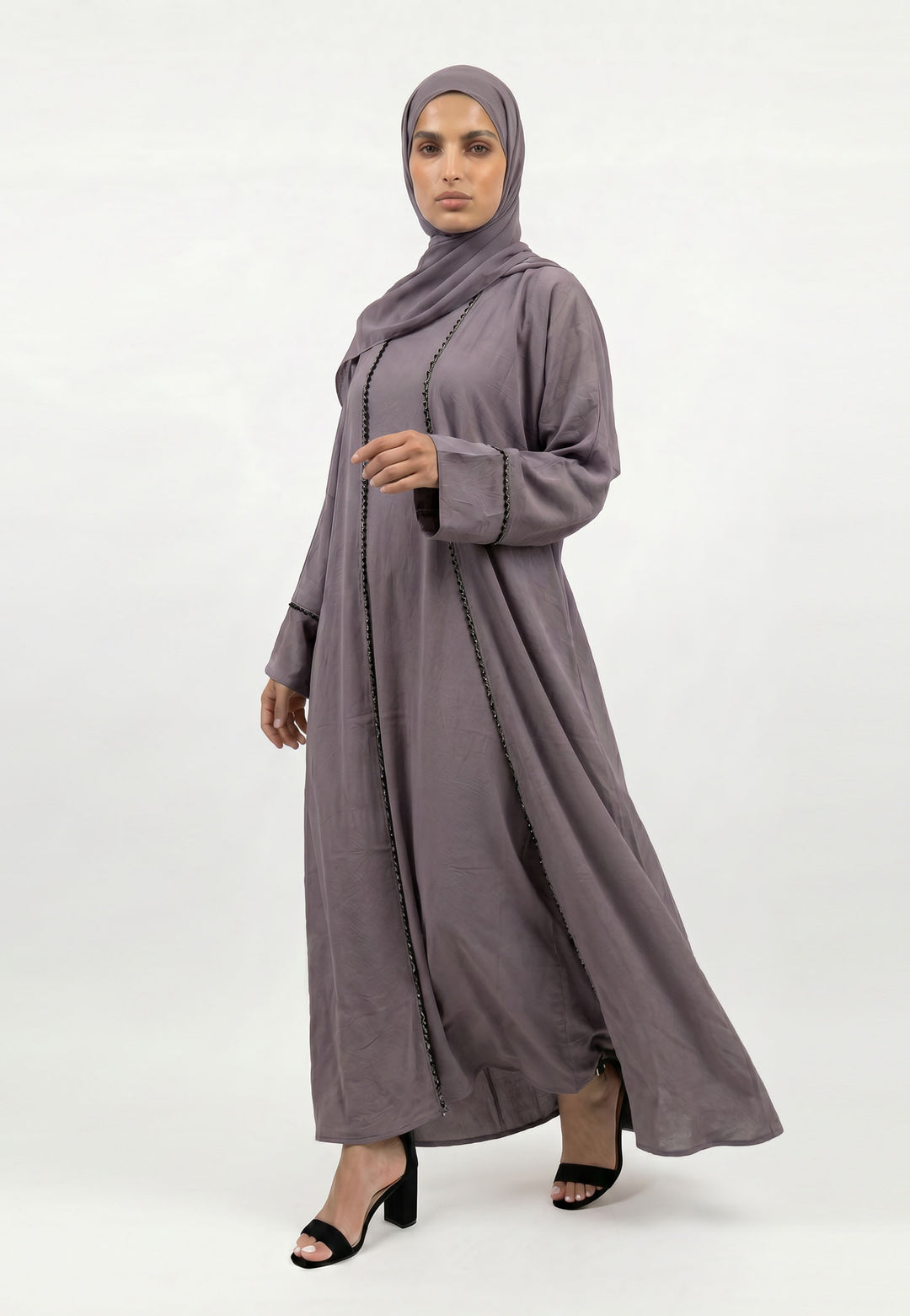 Bedrock Four-Piece Open Abaya Set With Dainty Detailing