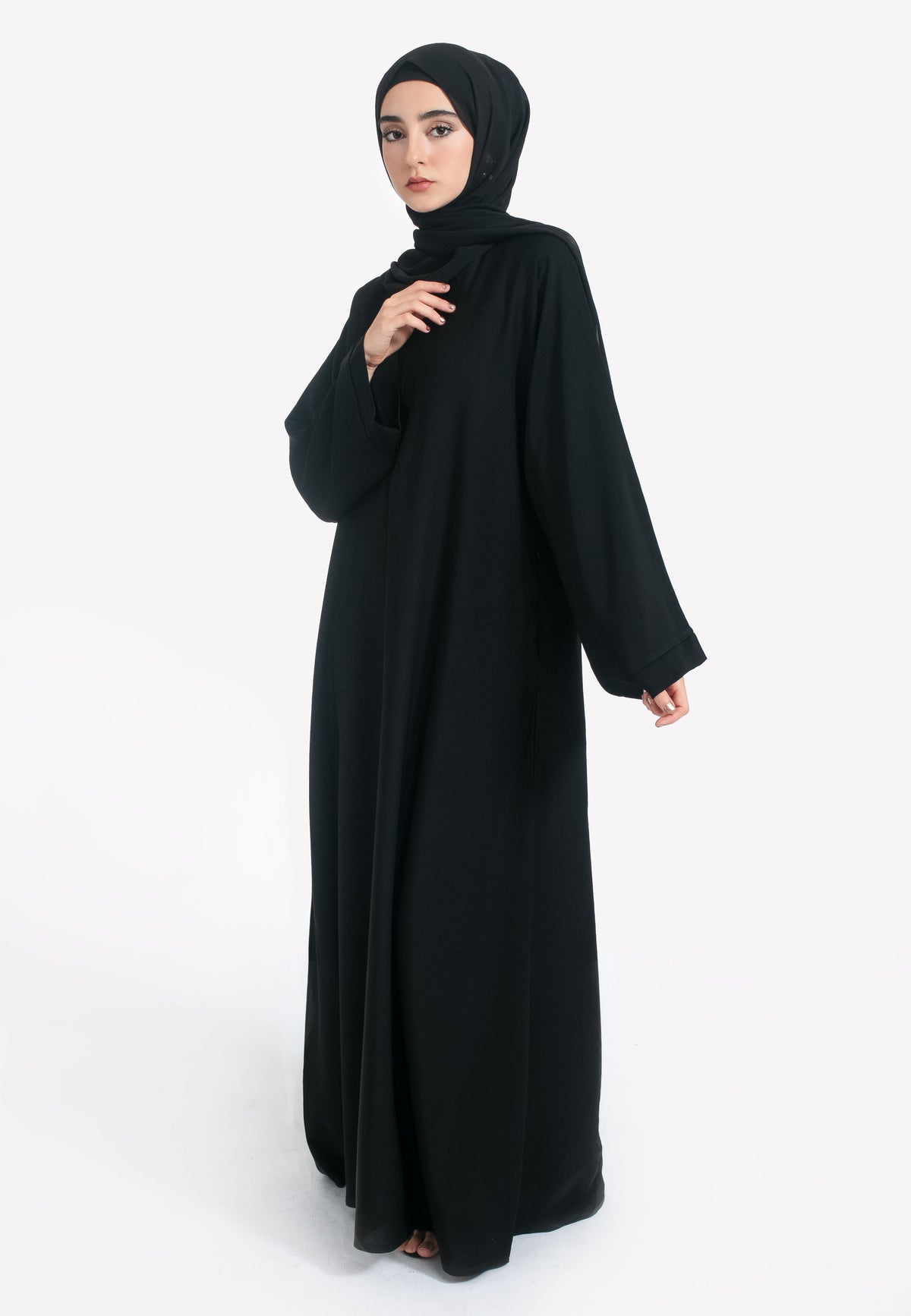 Black Closed Abaya with Wide Sleeves
