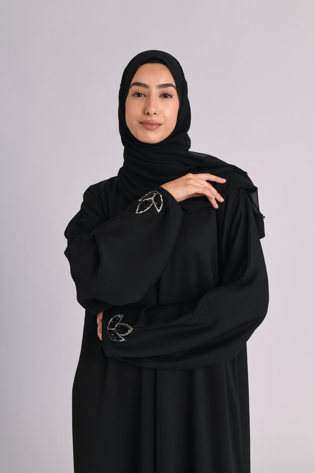 Black Diamond Khaleeji Style Closed Abaya