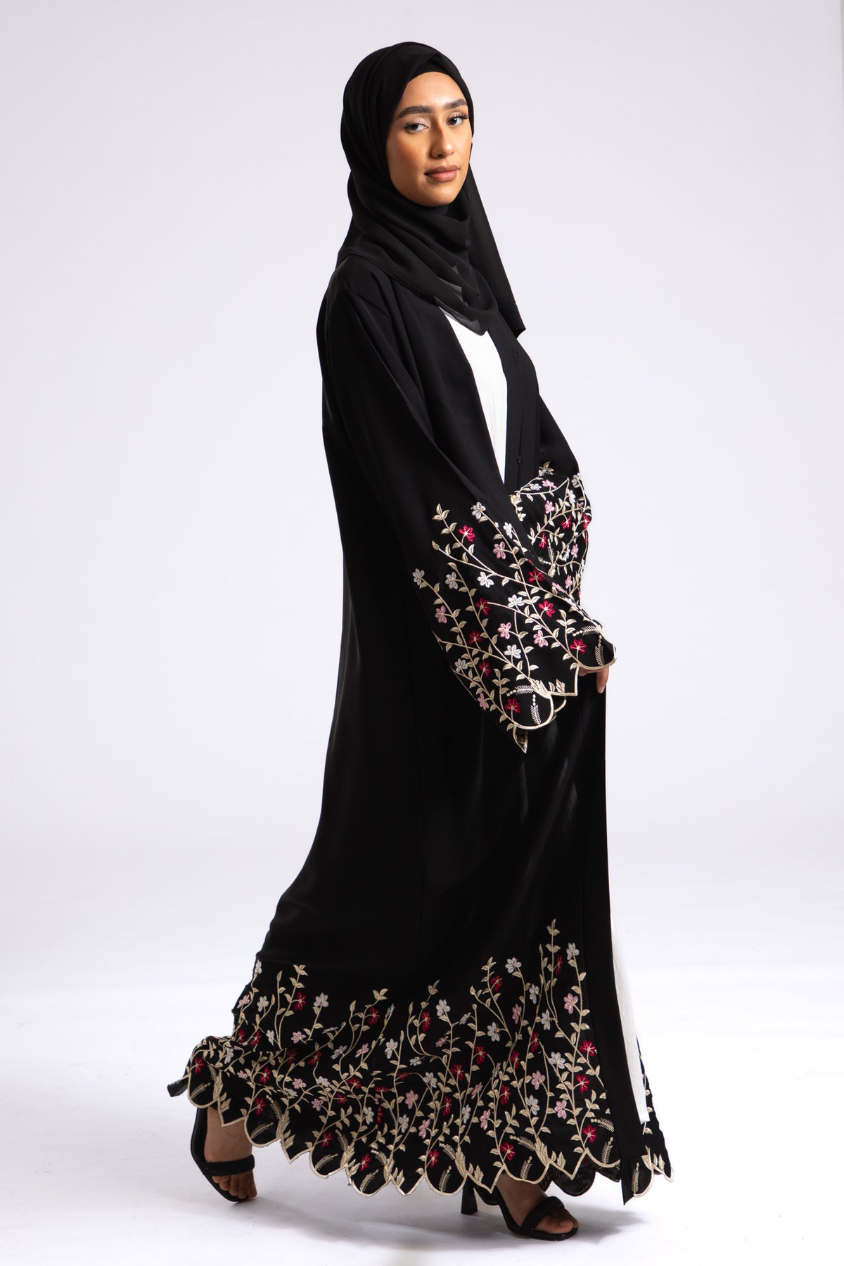 Zadina Abaya