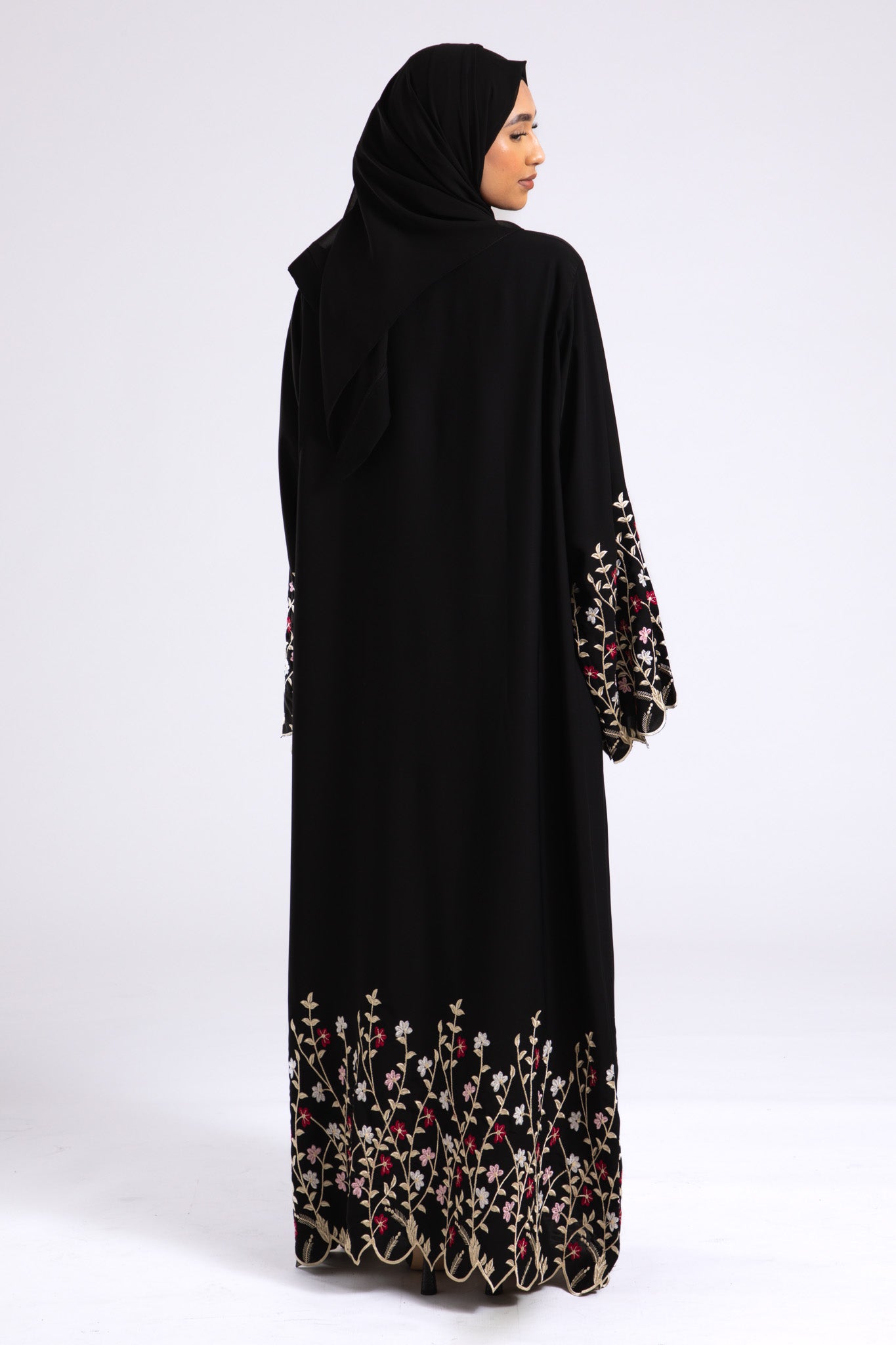 HAKAAN YILDIRIM スネーク柄 ドレス 黒 サイズ8*BD1155 Zadina Blooming Flowers Embroidered Open Abaya | Hayah Al-Muslimah