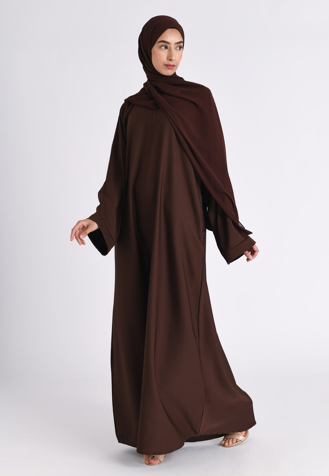 Brown Textured Abaya With Zip Pockets