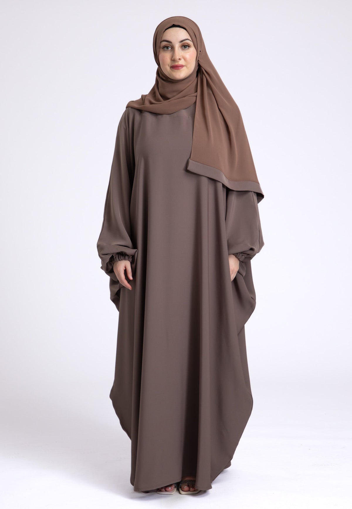 Classic Taupe Farasha With Elasticated Cuff Sleeves Hayah Al-Muslimah