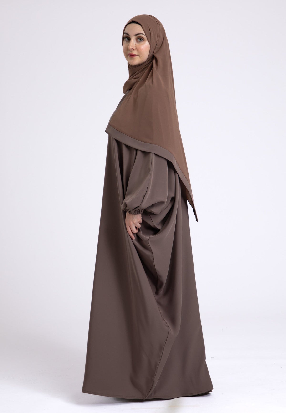Classic Taupe Farasha With Elasticated Cuff Sleeves Hayah Al-Muslimah
