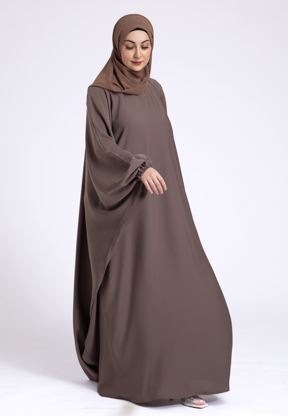 Classic Taupe Farasha With Elasticated Cuff Sleeves Hayah Al-Muslimah