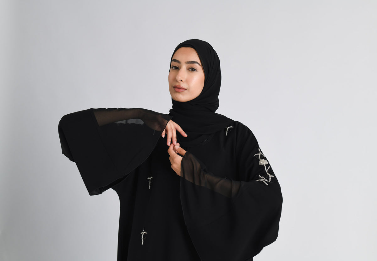 Elegant Flowy Black & Silver A-Line Closed Abaya