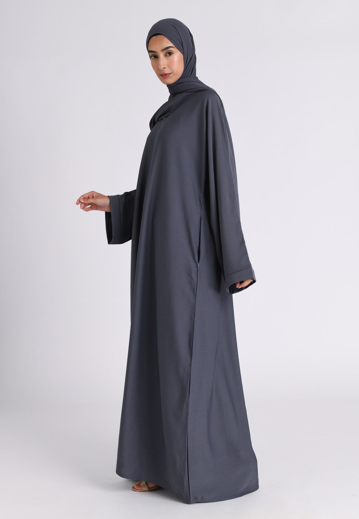 Grey Textured Abaya With Zip Pockets