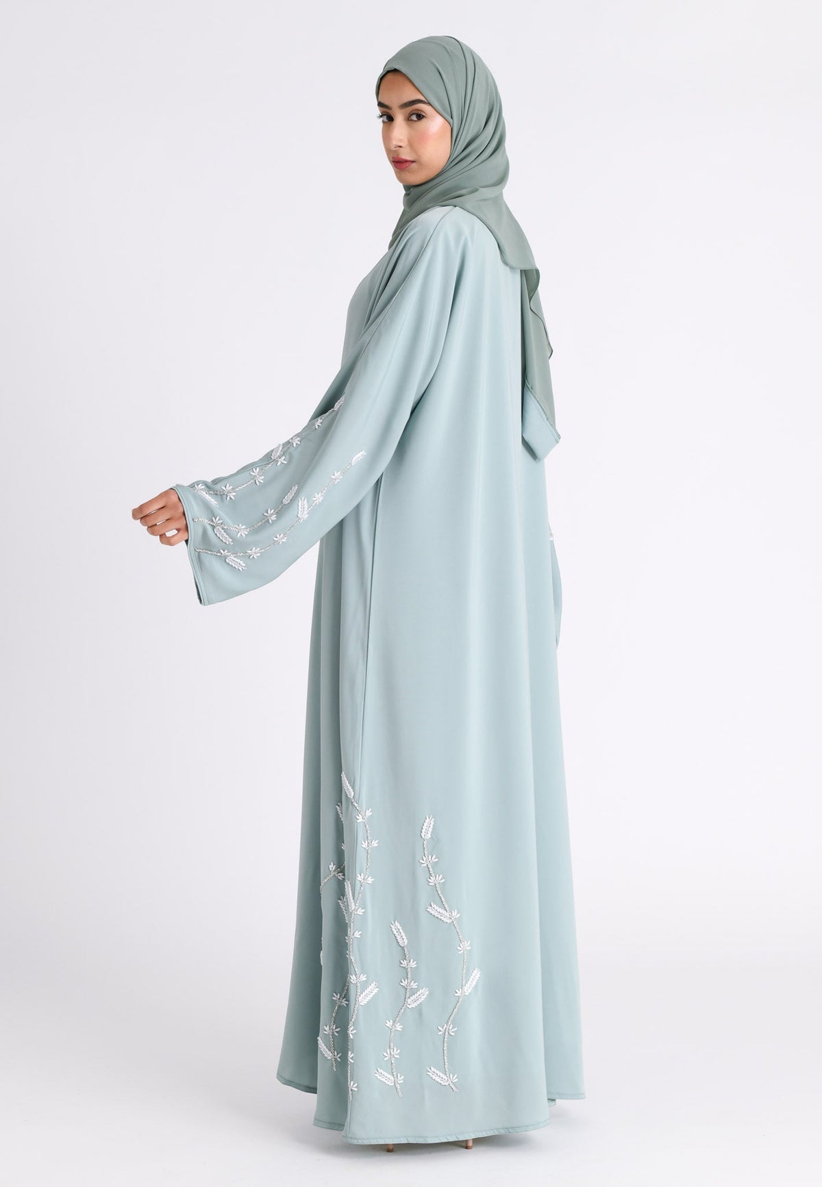Luxury Maldives Closed Abaya With Embellishments (Premium) Hayah Al-Muslimah