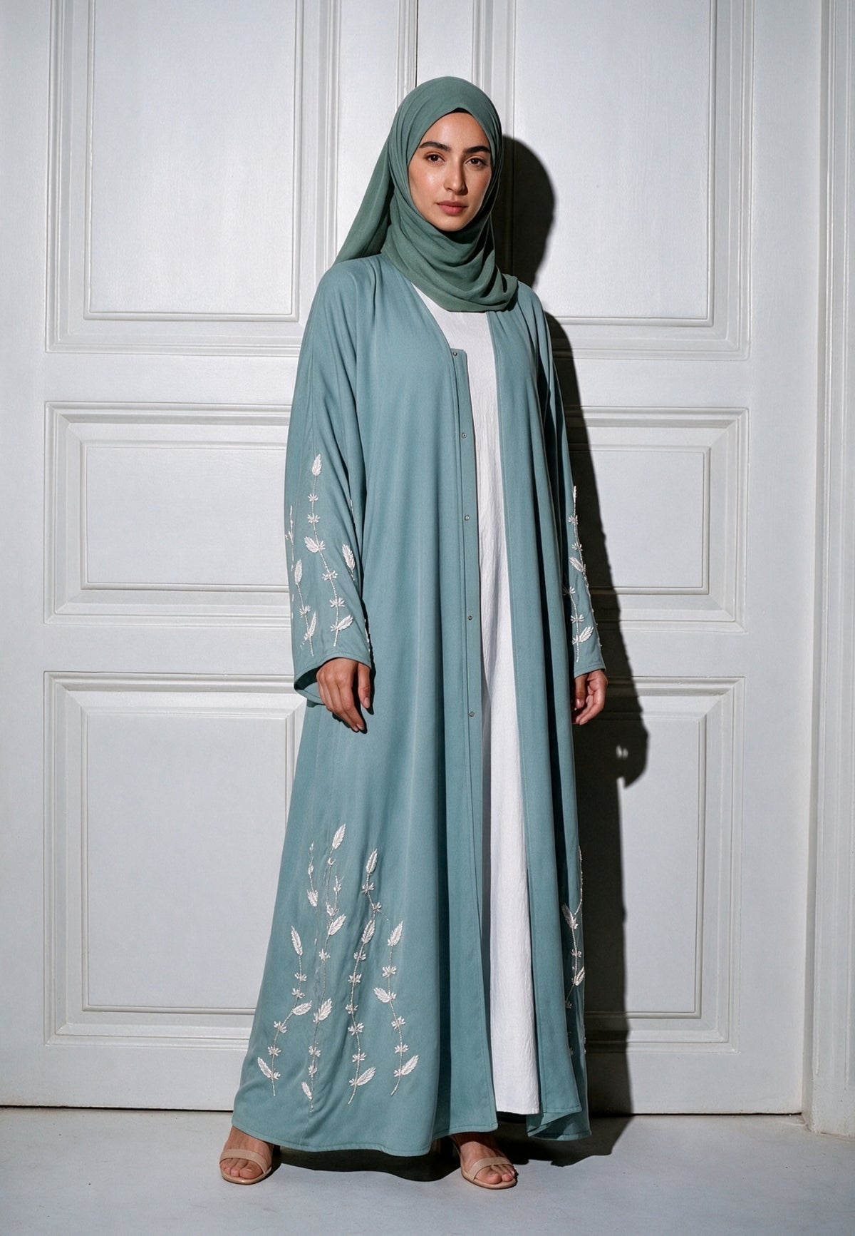 Luxury Maldives Open Abaya With Embellishments (Premium)