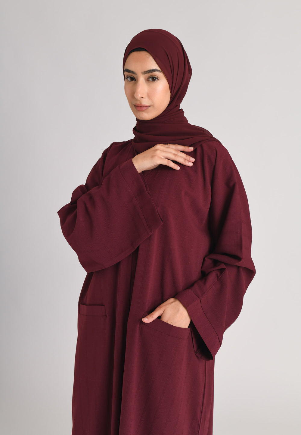 Garnet Maroon Pocket Abaya