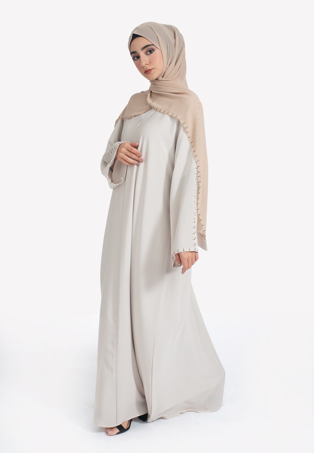 Minimal Beige Closed Abaya - Side
