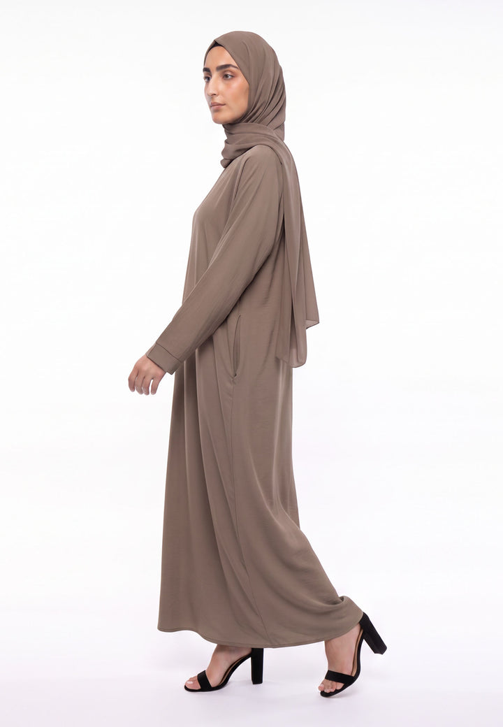 Luxury Mocha Everyday Closed Abaya with Zip Pockets – Crepe