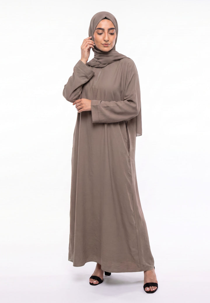 Luxury Mocha Everyday Closed Abaya with Zip Pockets – Crepe