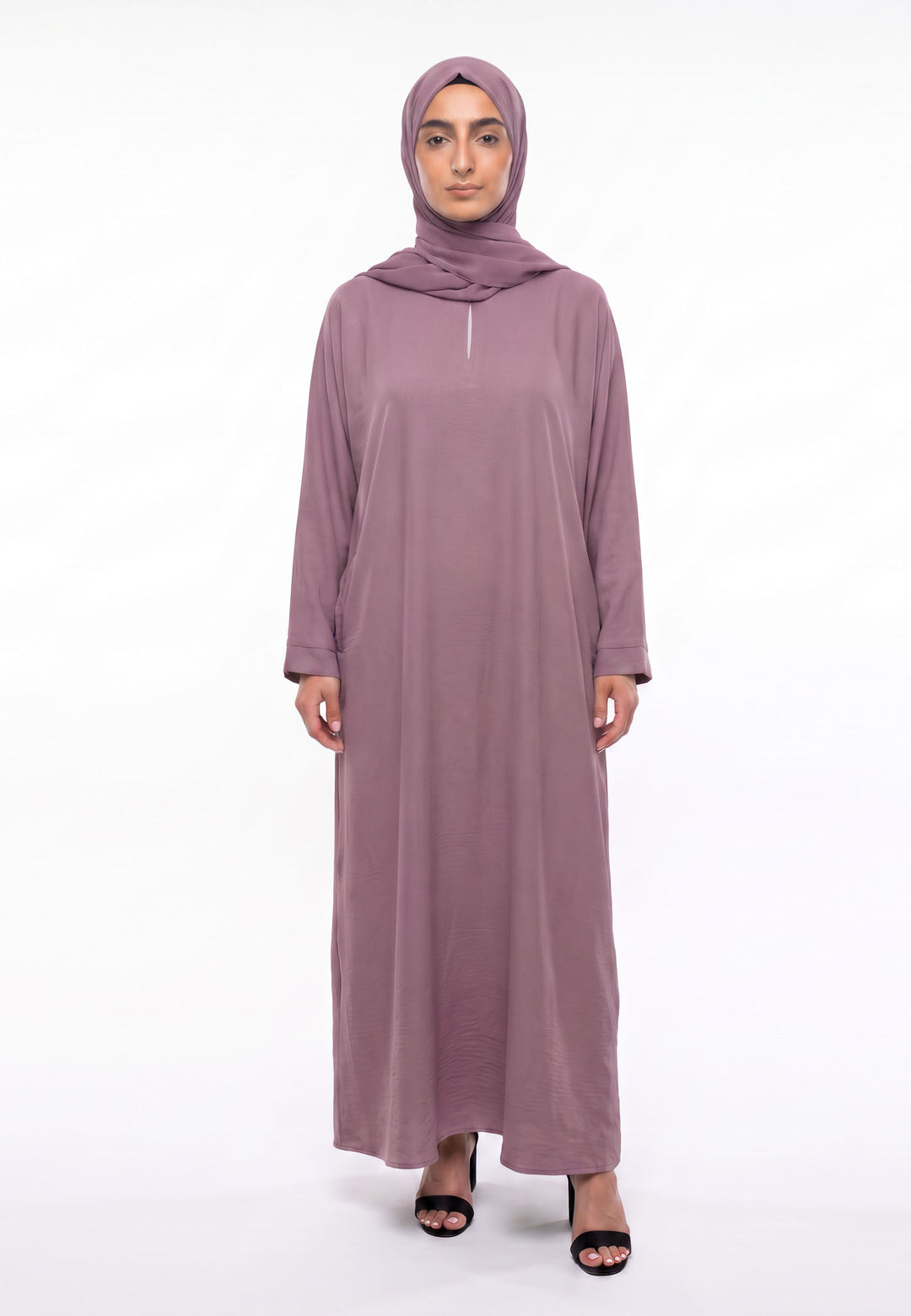 Luxury Mulberry Everyday Closed Abaya with Zip Pockets – Crepe