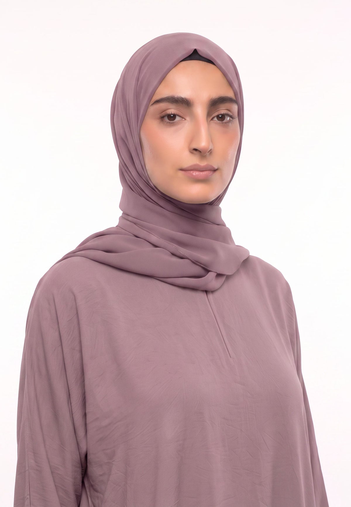 Luxury Mulberry Everyday Closed Abaya with Zip Pockets – Crepe