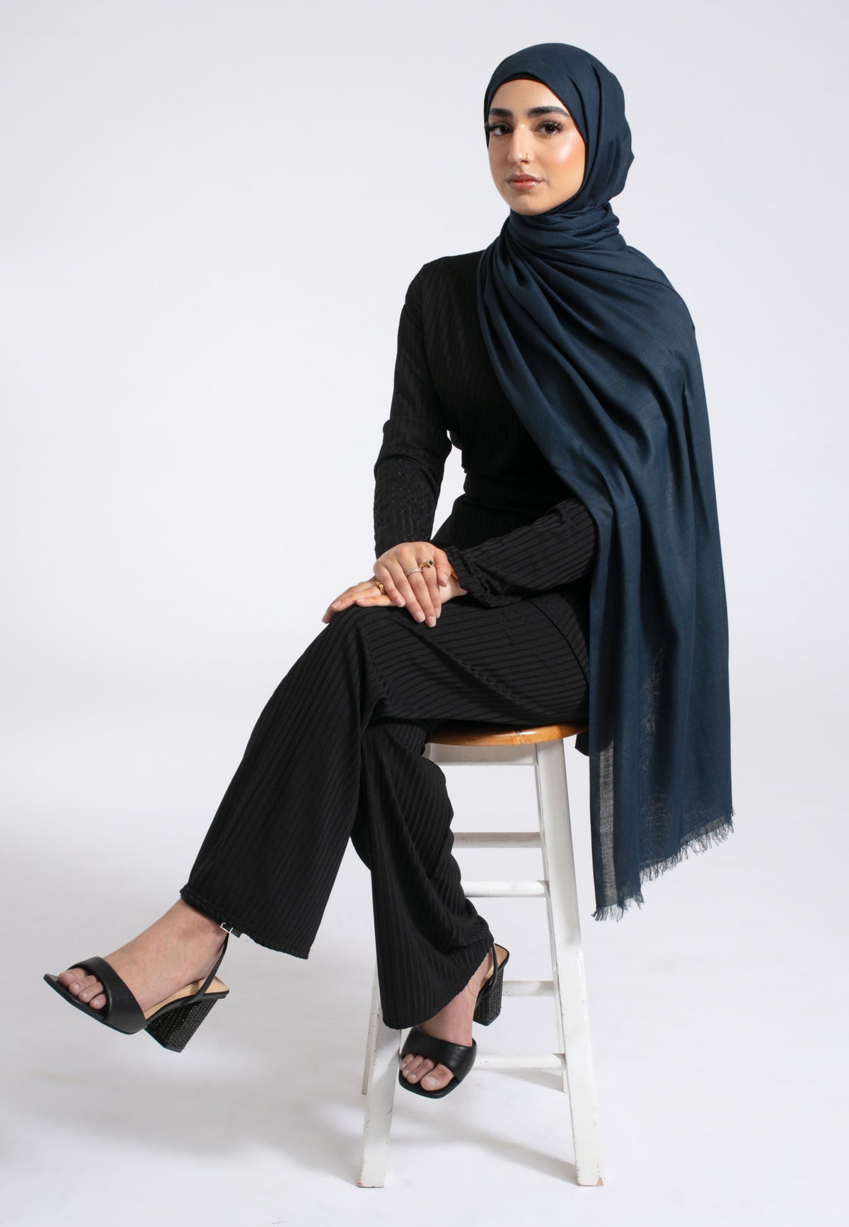 Navy Modal Hijab