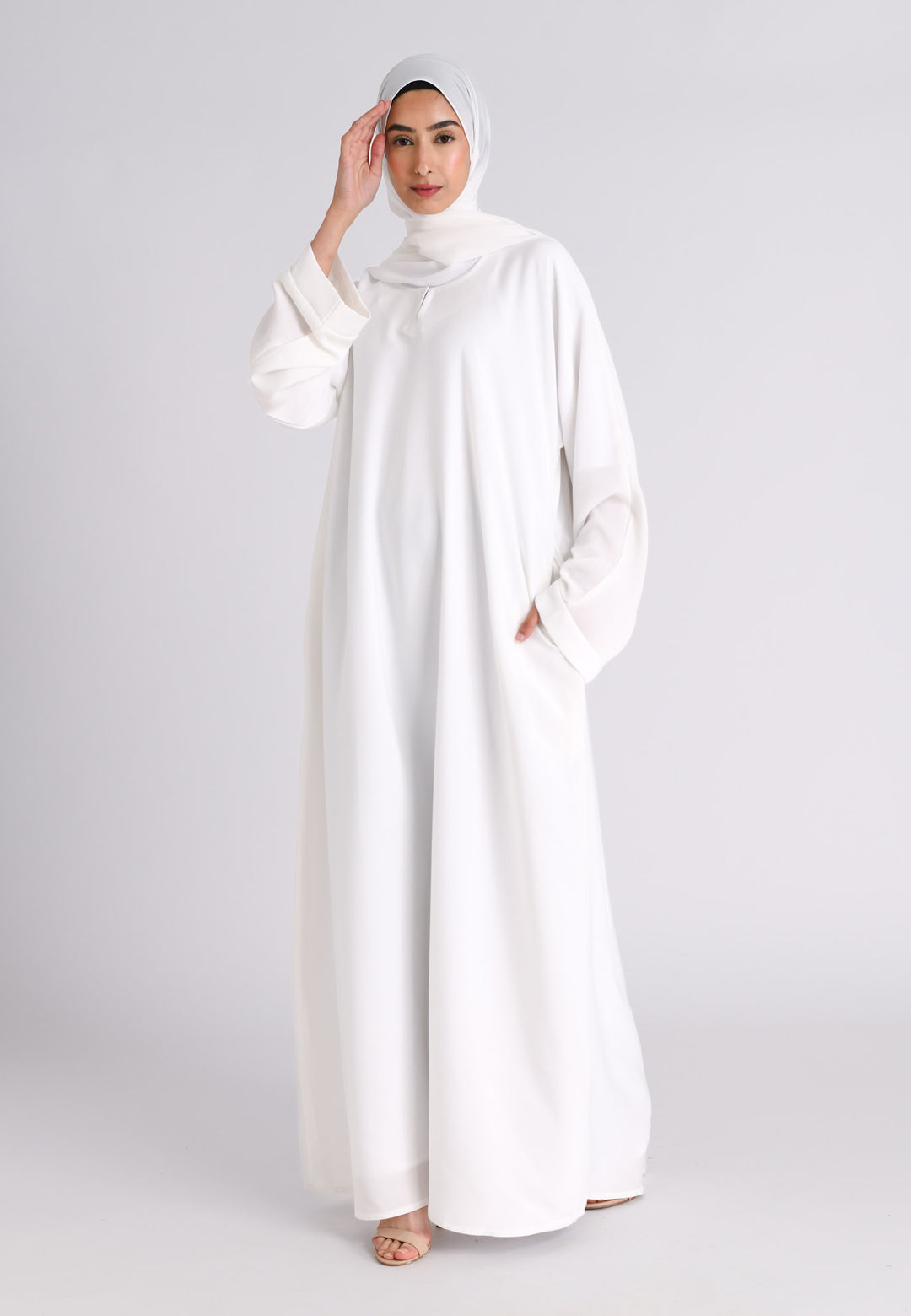 Off-White Textured Abaya With Zip Pockets (Premium) Off-White Textured Abaya With Zip Pockets (Premium)