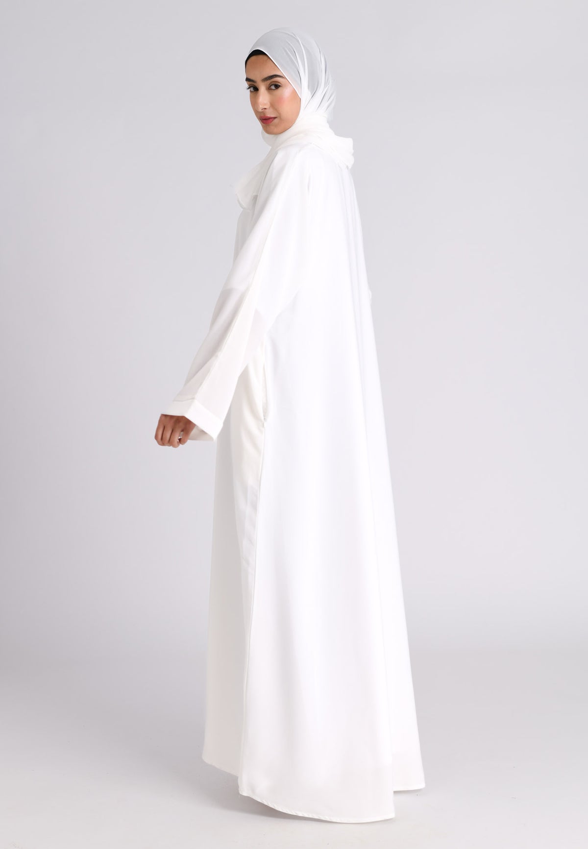Off-White Textured Abaya With Pockets