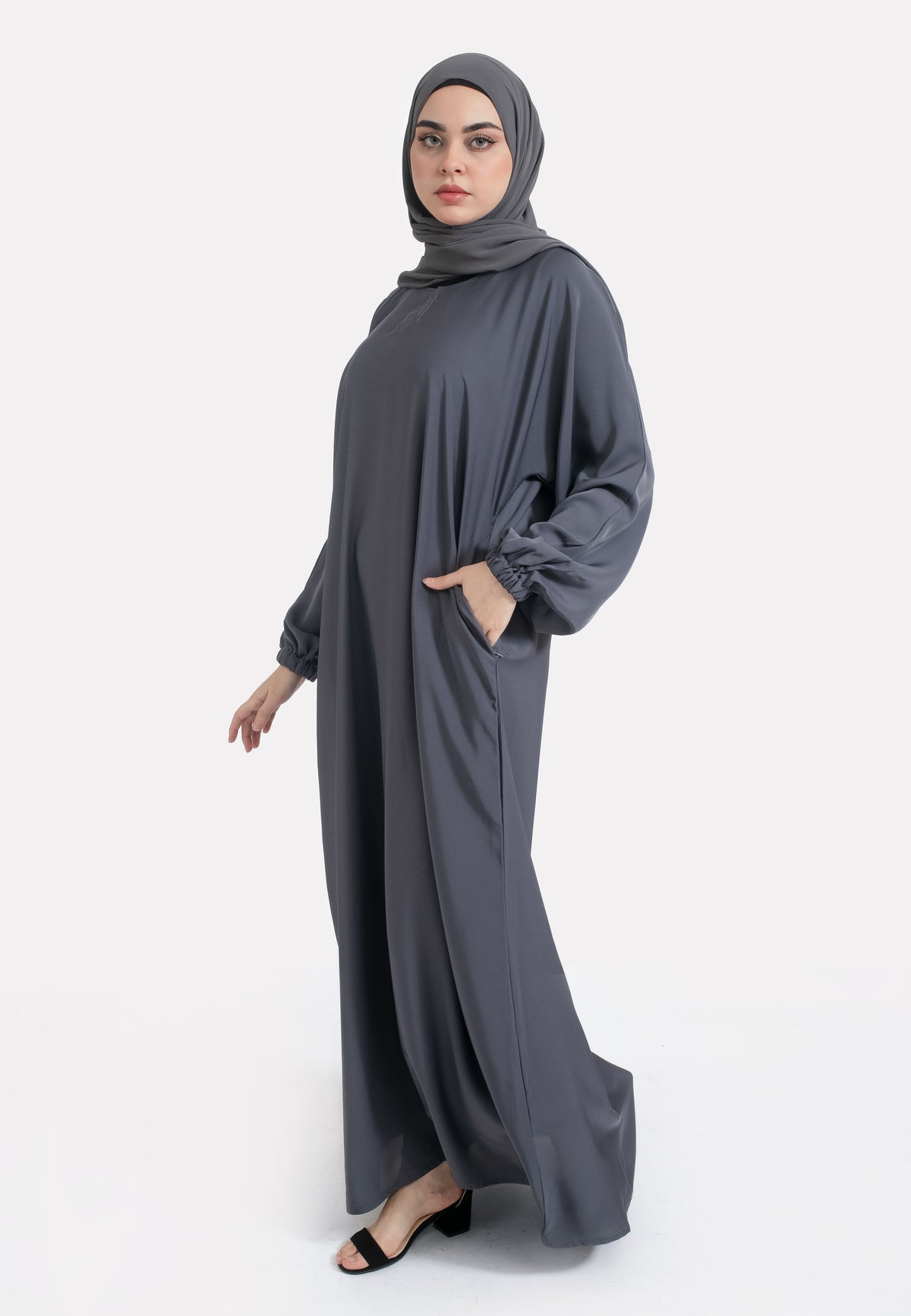 Grey Abaya with Pockets & Cuffs
