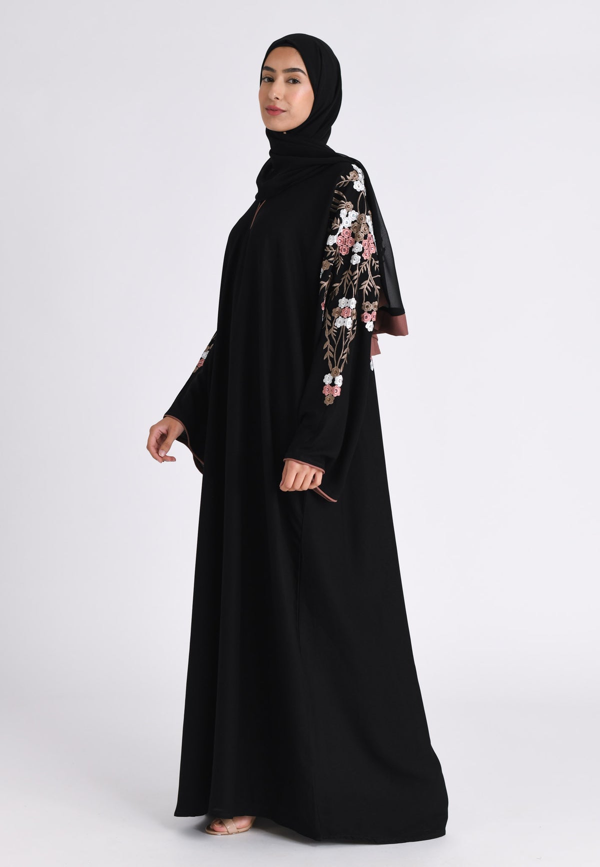 Floral Embroidered Closed Abaya