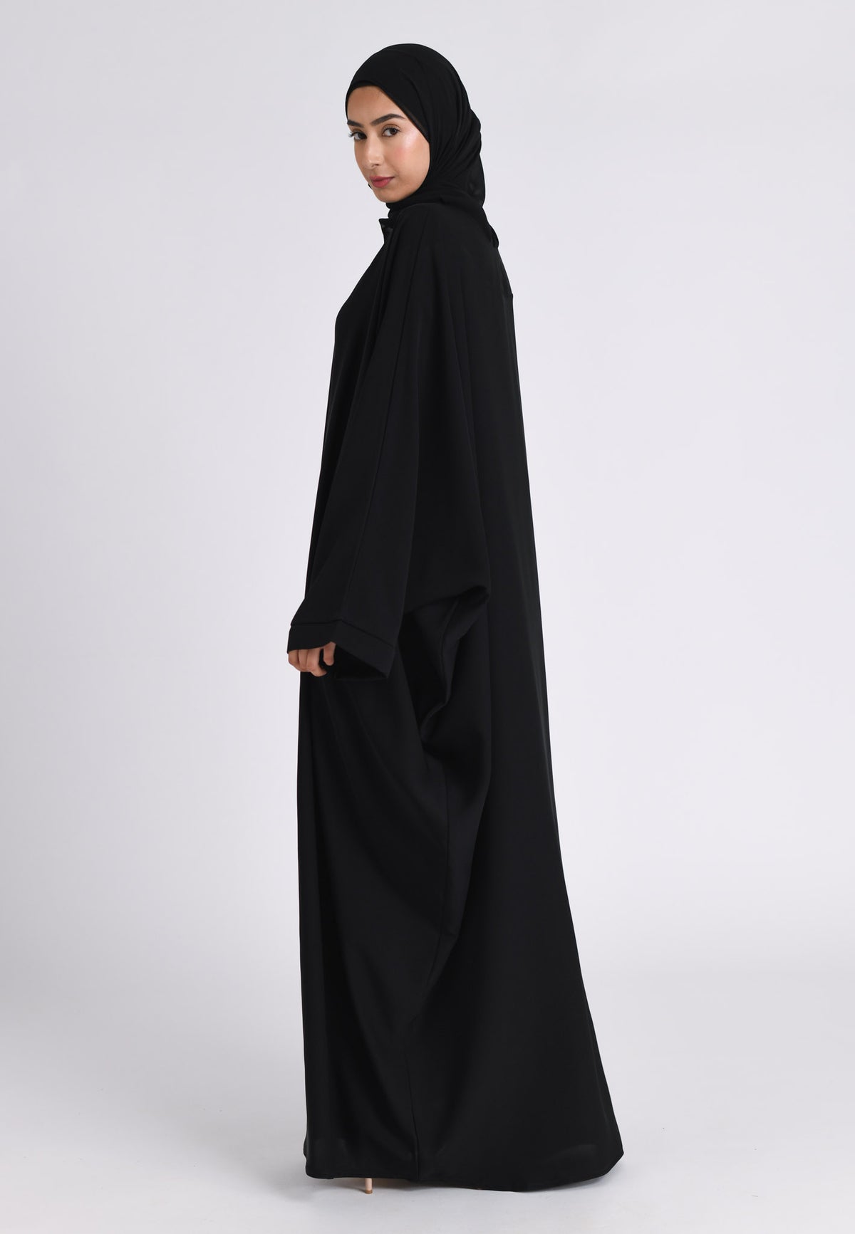 Plain Black Closed Farasha