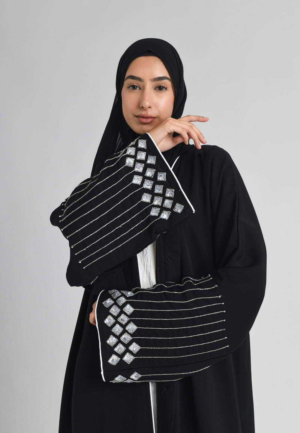 Qamaree Luxury Closed Sequin Abaya