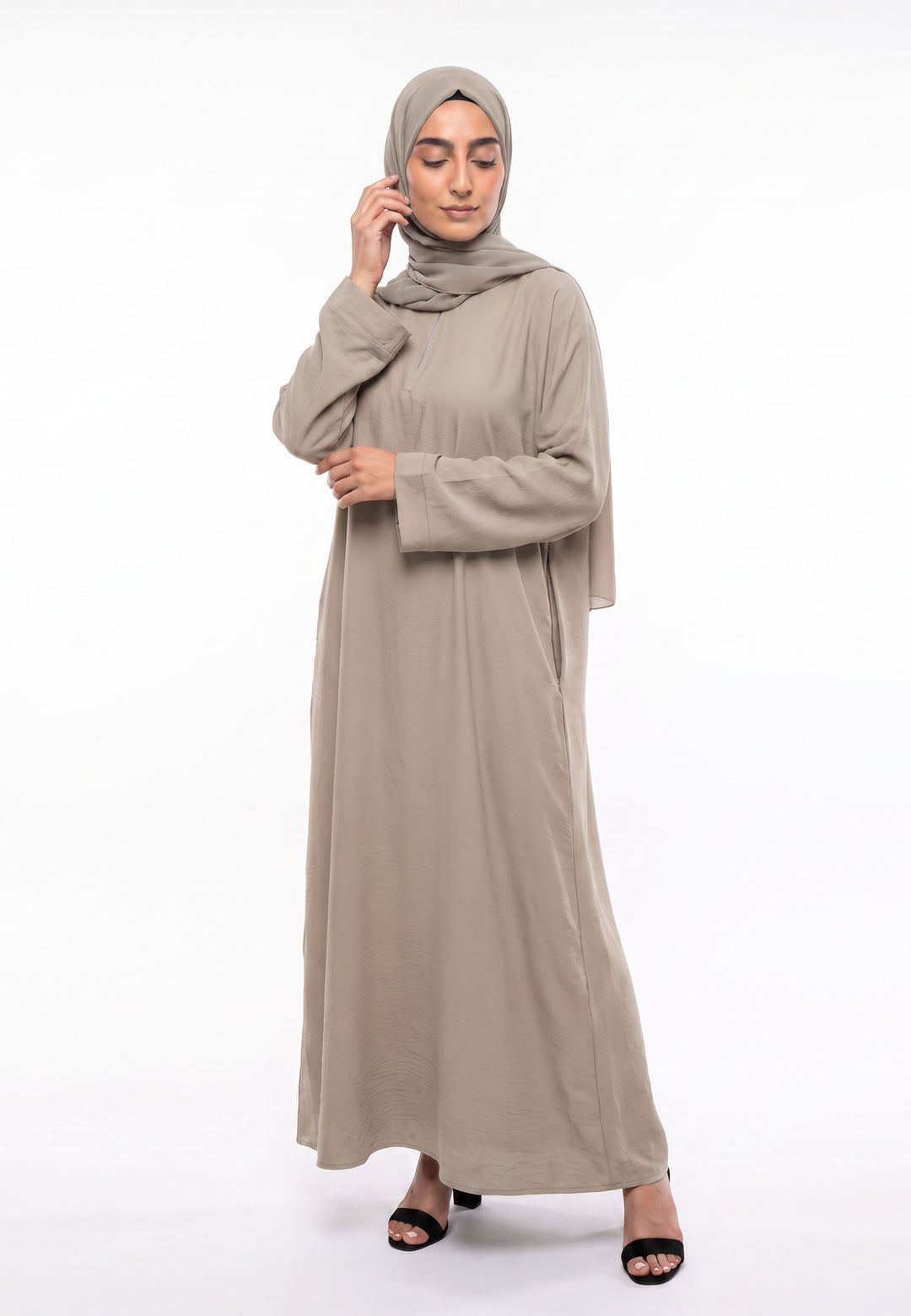 Luxury Taupe Everyday Closed Abaya with Zip Pockets – Crepe