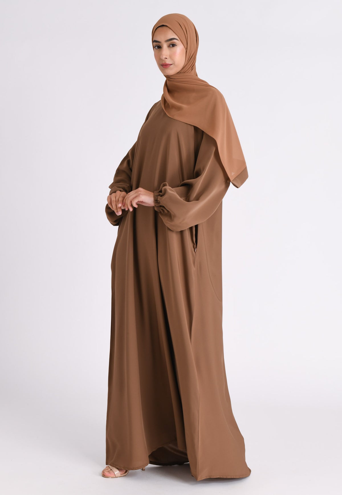 Toffee Closed Abaya with Zip Pockets