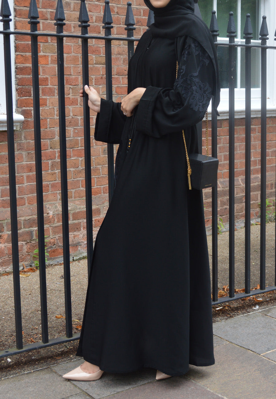Velvet Motif Abaya