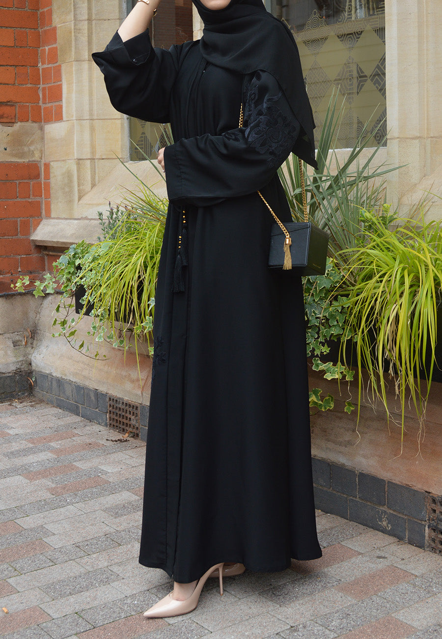 Velvet Motif Abaya